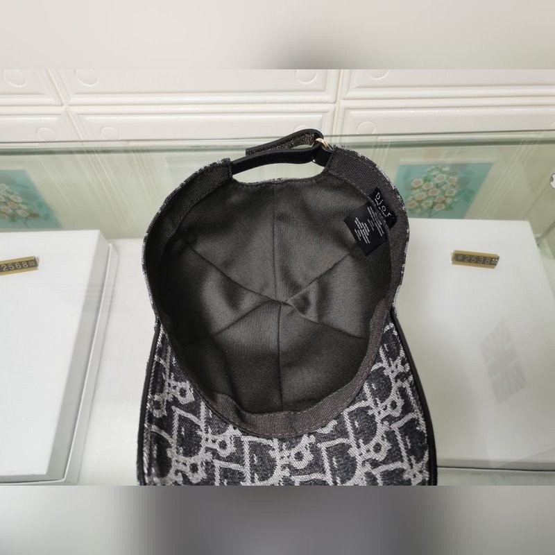 迪奧牛仔面料，海外代購(gòu)版，質(zhì)量非常好，時(shí)尚潮流配頭層牛皮更有檔次，配盒子防塵袋卡