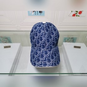 迪奧牛仔面料，海外代購版，質量非常好，時尚潮流配頭層牛皮更有檔次，配盒子防塵袋卡