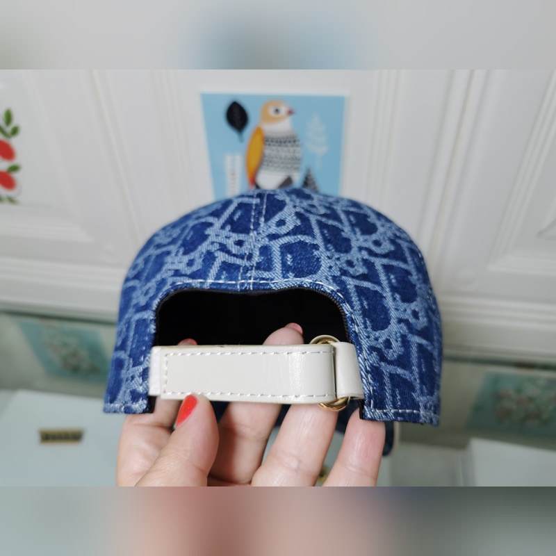 迪奧牛仔面料，海外代購(gòu)版，質(zhì)量非常好，時(shí)尚潮流配頭層牛皮更有檔次，配盒子防塵袋卡