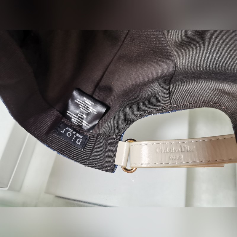 迪奧牛仔面料，海外代購(gòu)版，質(zhì)量非常好，時(shí)尚潮流配頭層牛皮更有檔次，配盒子防塵袋卡