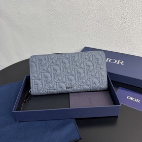 (市場最高版本 歡迎對比) 這款長款拉鍊式錢包低調而不失優雅氣質。原單材料精心制