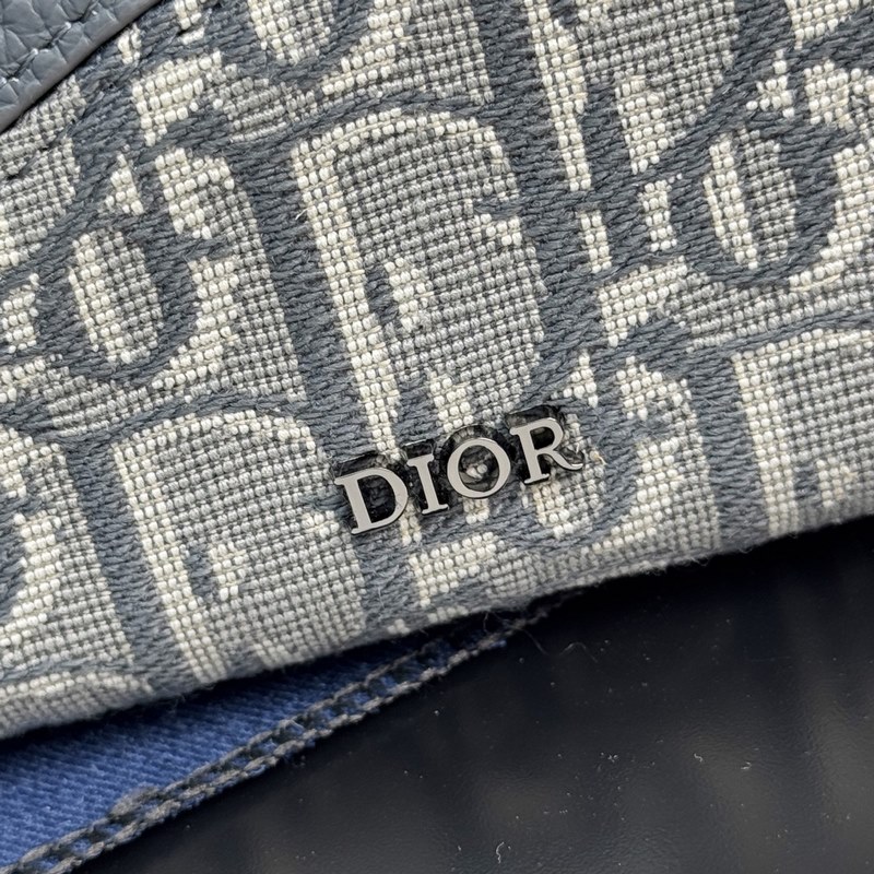 (市場最高版本 歡迎對比) 這款長款拉鍊式錢包低調而不失優雅氣質。原單材料精心制