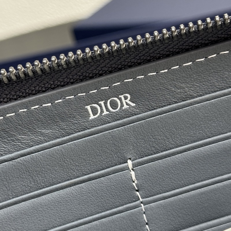 (市場最高版本 歡迎對比) 這款長款拉鍊式錢包低調而不失優雅氣質。原單材料精心制