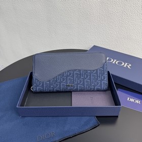 (市場最高版本 歡迎對比) 這款長款拉鍊式錢包低調而不失優雅氣質。原單材料精心制