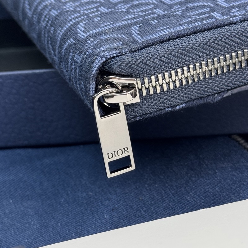 (市場最高版本 歡迎對比) 這款長款拉鍊式錢包低調而不失優雅氣質。原單材料精心制