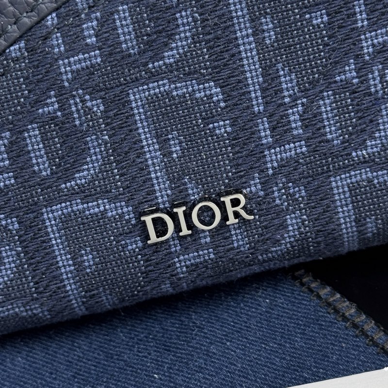 (市場最高版本 歡迎對比) 這款長款拉鍊式錢包低調而不失優雅氣質。原單材料精心制