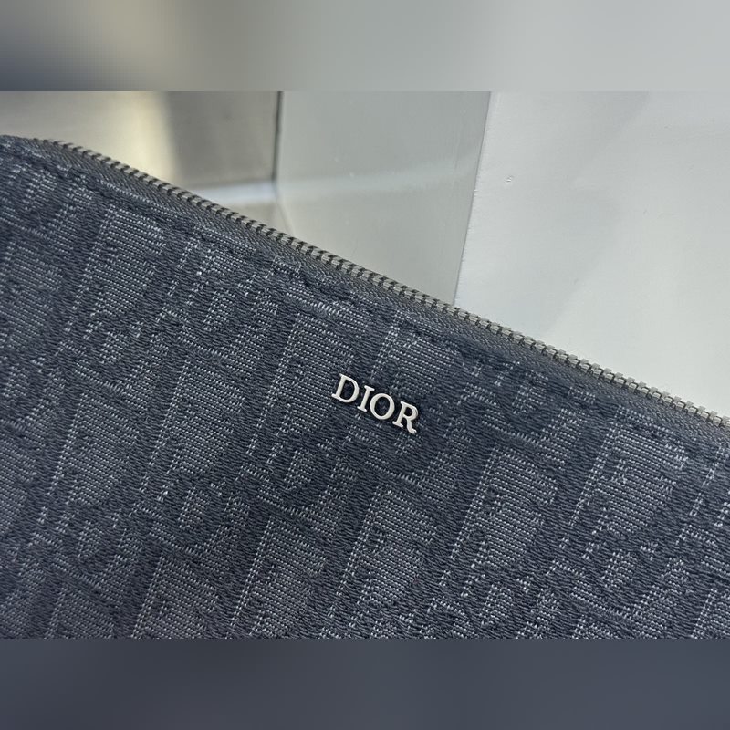 (市場最高版本 歡迎對比) 這款長款拉鍊式錢包低調而不失優雅氣質。原單材料精心制