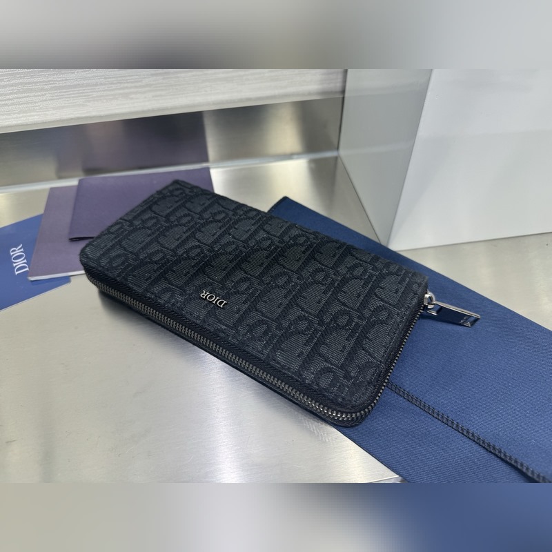 (市場最高版本 歡迎對比) 這款長款拉鍊式錢包低調而不失優雅氣質。原單材料精心制