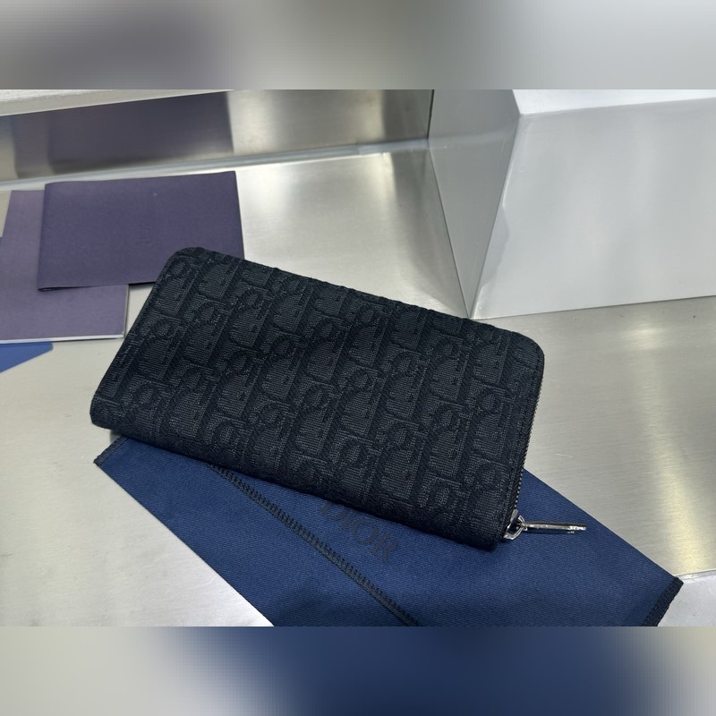 (市場最高版本 歡迎對比) 這款長款拉鍊式錢包低調而不失優雅氣質。原單材料精心制