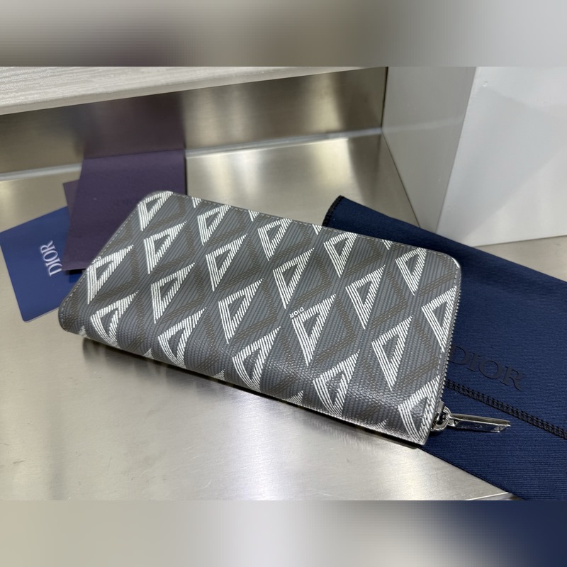 (市場最高版本 歡迎對比) 這款長款拉鍊式錢包低調而不失優雅氣質。原單材料精心制