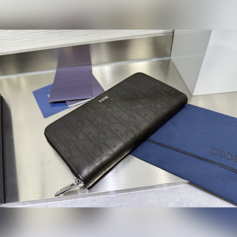 (市場最高版本 歡迎對比) 這款長款拉鍊式錢包低調而不失優雅氣質。原單材料精心制