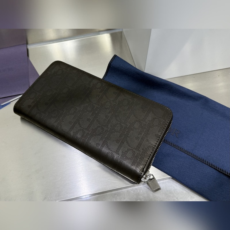 (市場最高版本 歡迎對比) 這款長款拉鍊式錢包低調而不失優雅氣質。原單材料精心制