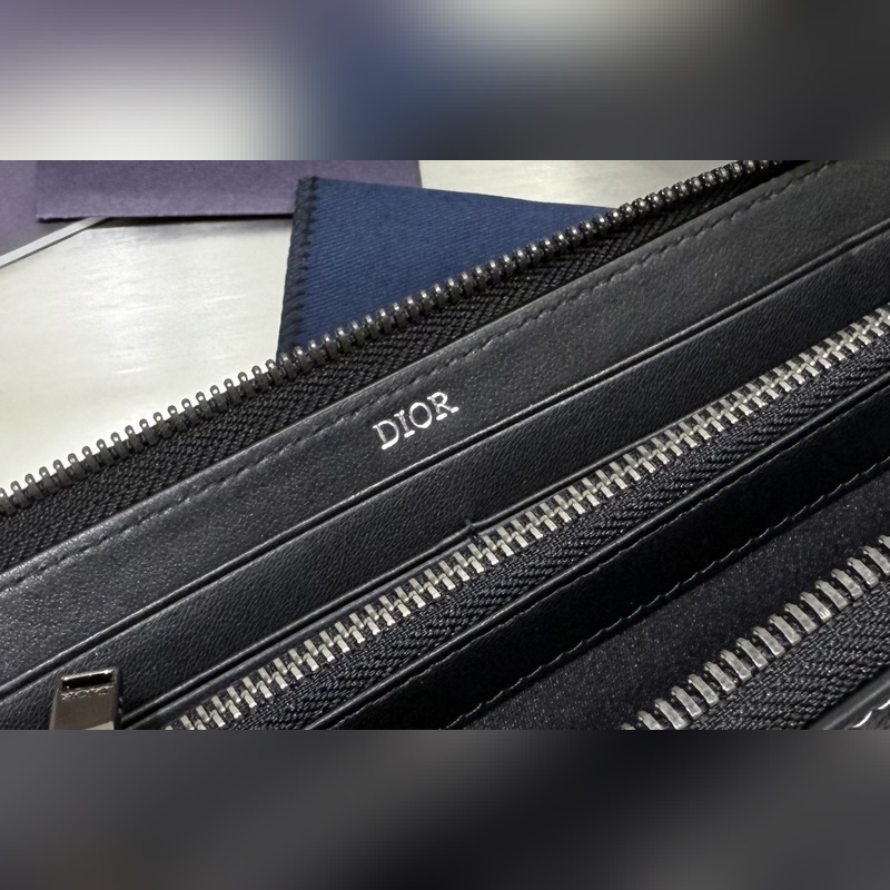 (市場最高版本 歡迎對比) 這款長款拉鍊式錢包低調而不失優雅氣質。原單材料精心制