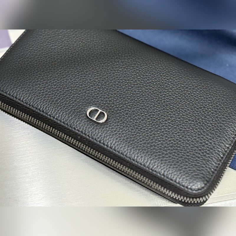 (市場最高版本 歡迎對比)這款長款拉鍊式錢包低調而不失優雅氣質。原單材料精心制作