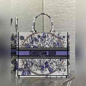 大號現(xiàn)貨 Tote最新春夏系列，藍色野人刺繡圖案，夏日氣息撲面而來，高級的拼色，