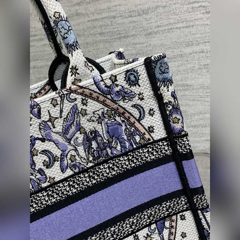 小號現貨 Tote最新尺寸小號，被種草了這個包 ，比原本的小號短一點，顯得非常秀