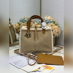 中號 D ior Toujours 手袋 牛絨拼皮 米色絨面革和棕色牛皮革皮毛一