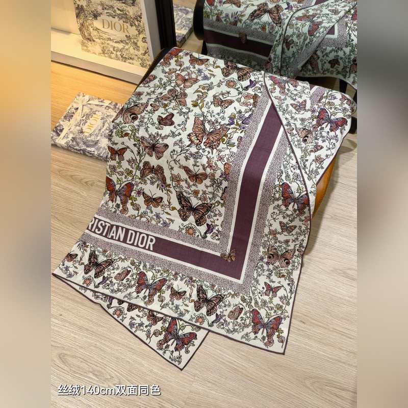 RDO2532 雙面同色 140x140cm 70%羊絨30%真絲 迪奧