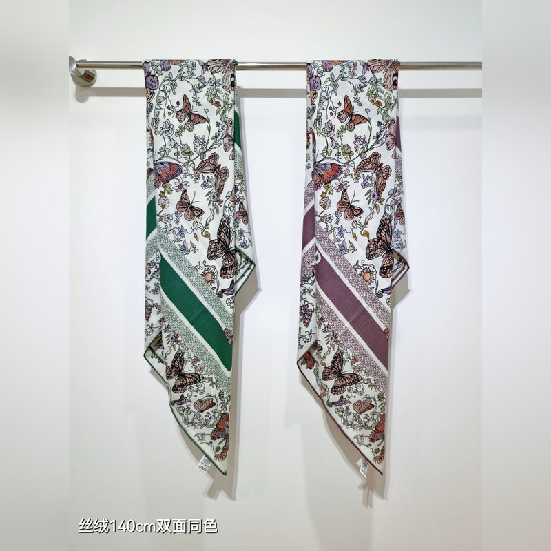 RDO2532 雙面同色 140x140cm 70%羊絨30%真絲 迪奧