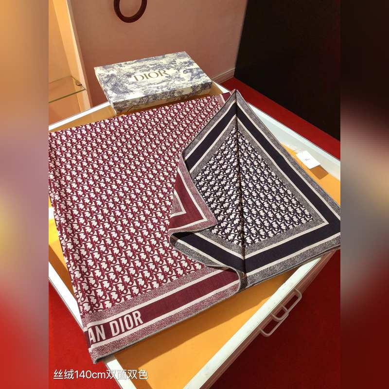 RDO2531 雙面異色 140x140cm 70%羊絨30%真絲 迪奧