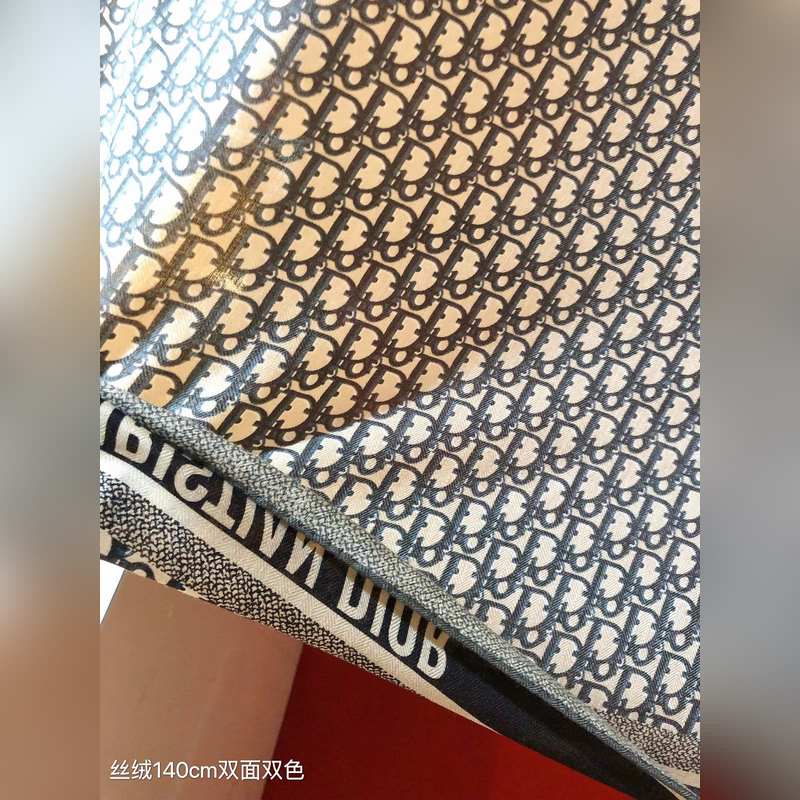 RDO2531 雙面異色 140x140cm 70%羊絨30%真絲 迪奧