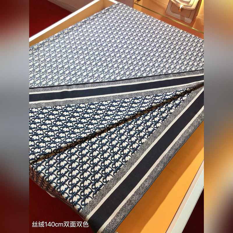 RDO2531 雙面異色 140x140cm 70%羊絨30%真絲 迪奧