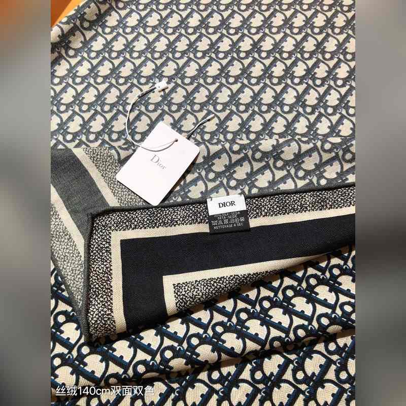 RDO2531 雙面異色 140x140cm 70%羊絨30%真絲 迪奧