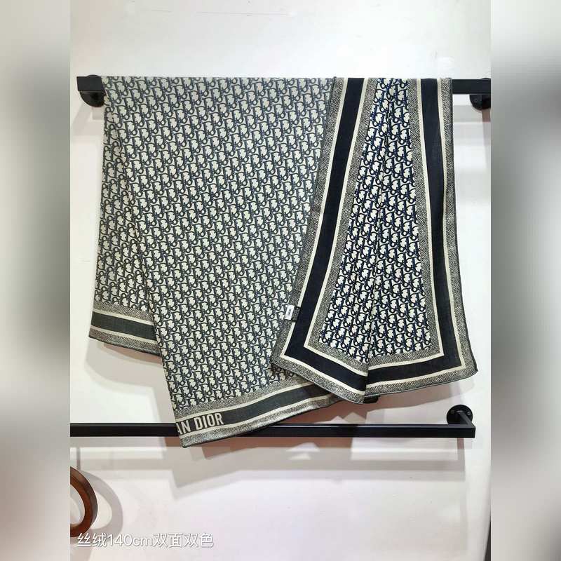 RDO2531 雙面異色 140x140cm 70%羊絨30%真絲 迪奧