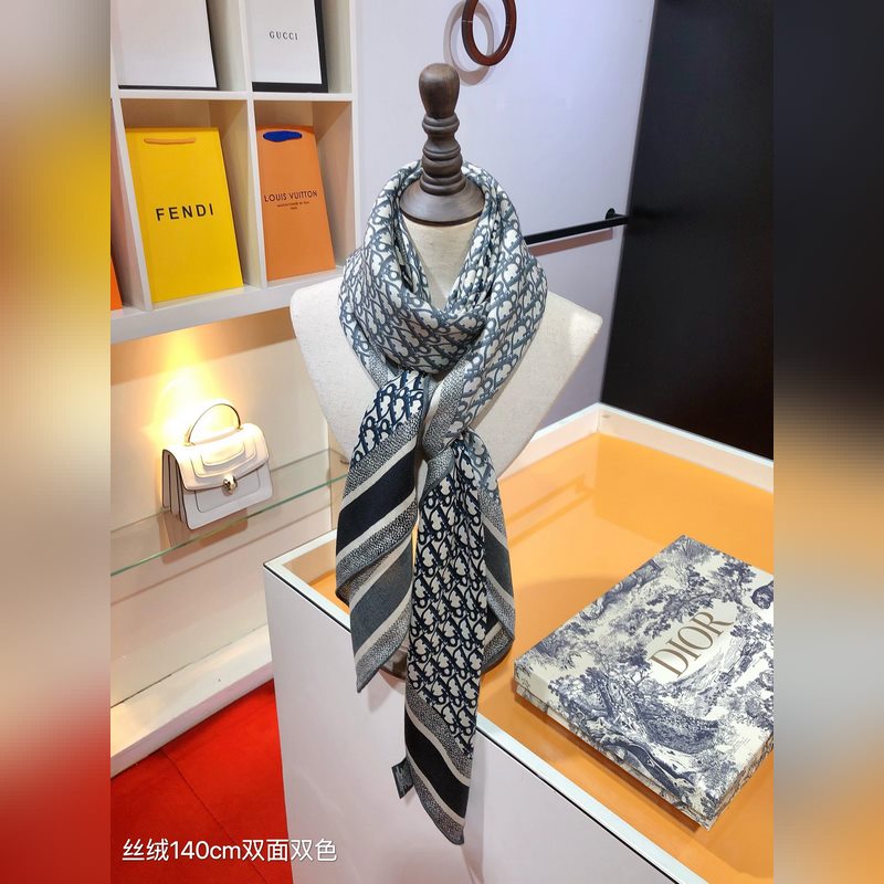 RDO2531 雙面異色 140x140cm 70%羊絨30%真絲 迪奧