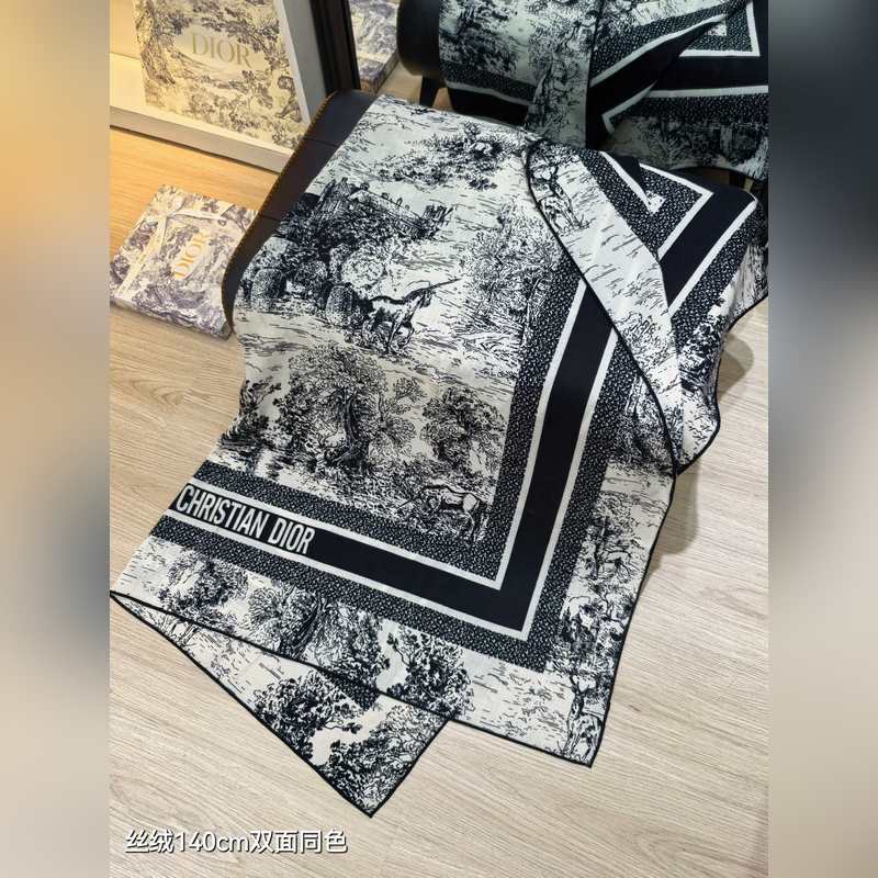 RDO2537 雙面同色 140x140cm 70%羊絨30%真絲 迪奧