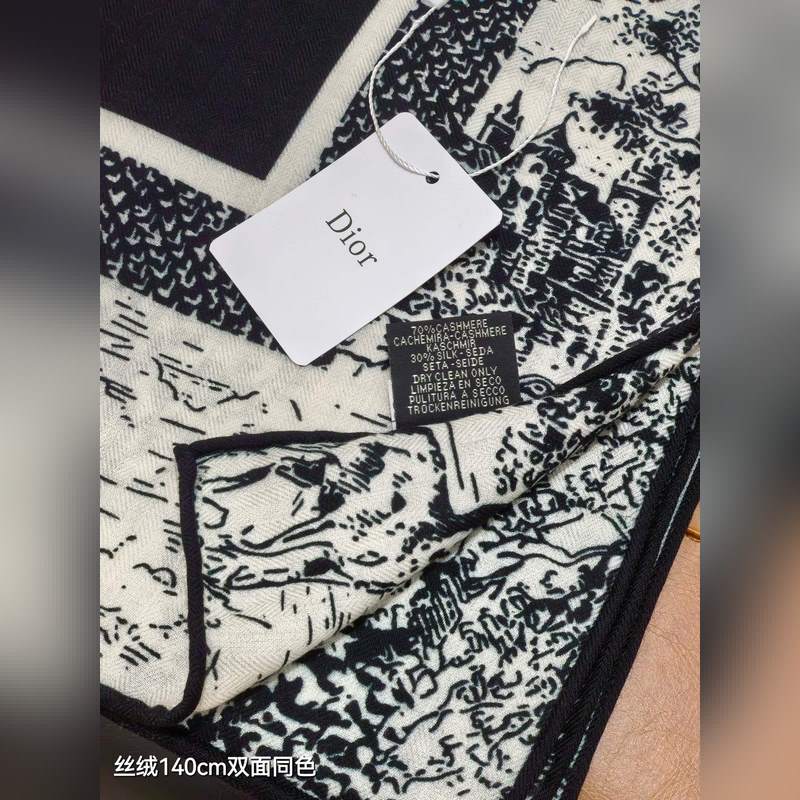 RDO2537 雙面同色 140x140cm 70%羊絨30%真絲 迪奧