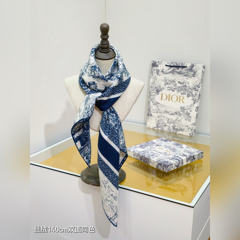 RDO2537 雙面同色 140x140cm 70%羊絨30%真絲 迪奧