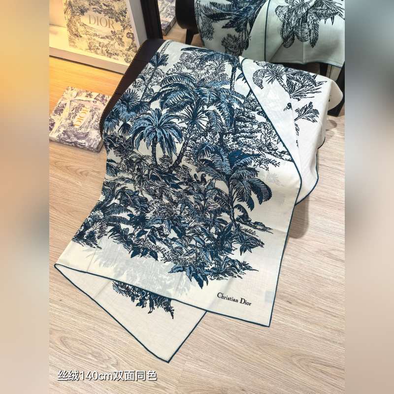 RDO2535 雙面同色 140x140cm 70%羊絨30%真絲 迪奧