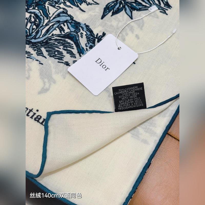 RDO2535 雙面同色 140x140cm 70%羊絨30%真絲 迪奧