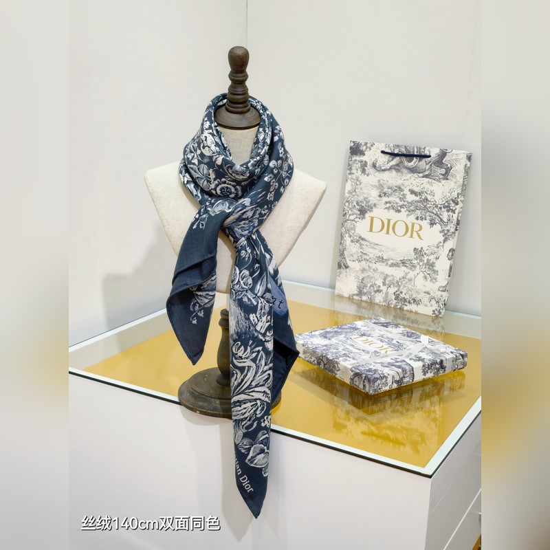 RDO2535 雙面同色 140x140cm 70%羊絨30%真絲 迪奧