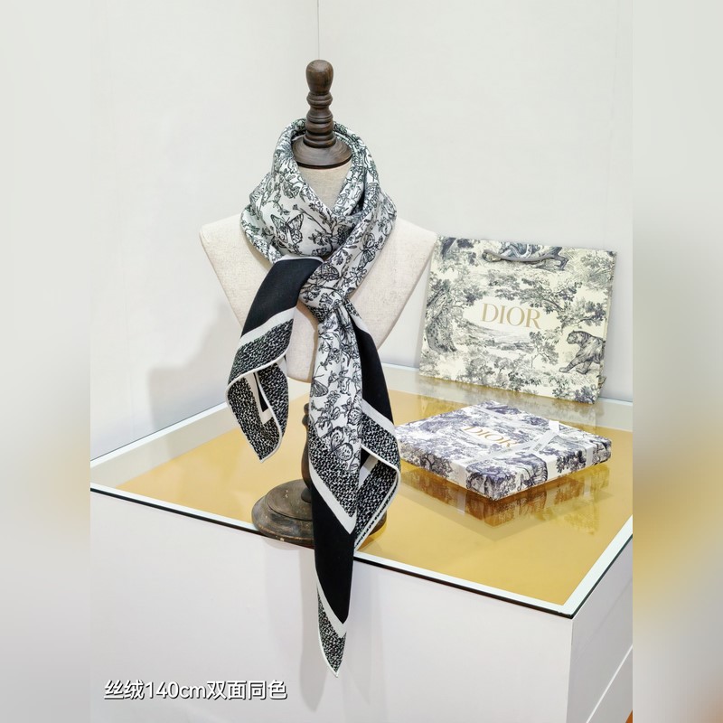 RDO2533 雙面同色 140x140cm 70%羊絨30%真絲 迪奧