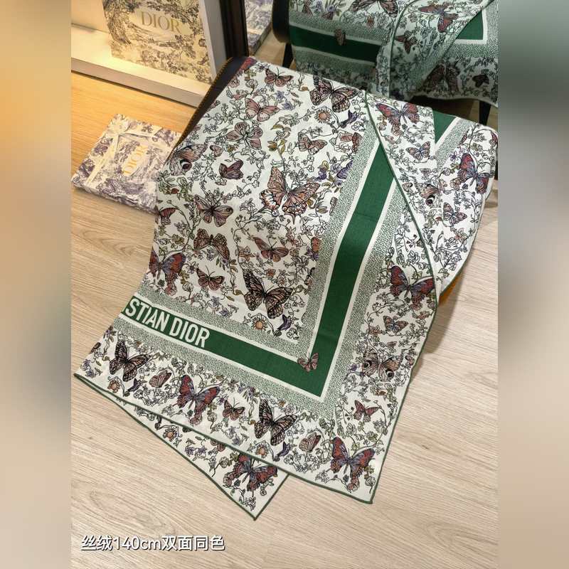 RDO2532 雙面同色 140x140cm 70%羊絨30%真絲 迪奧