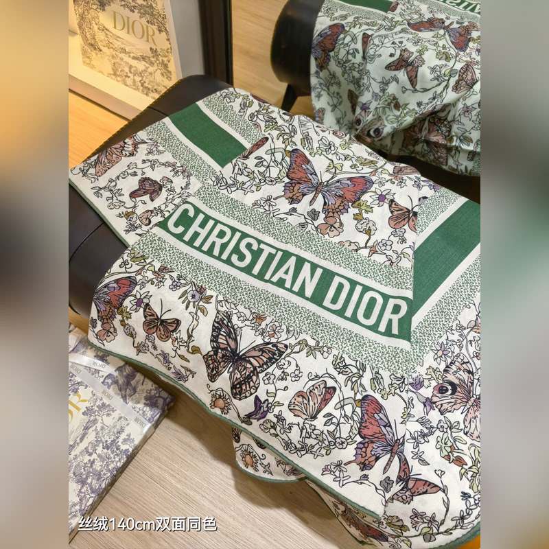 RDO2532 雙面同色 140x140cm 70%羊絨30%真絲 迪奧