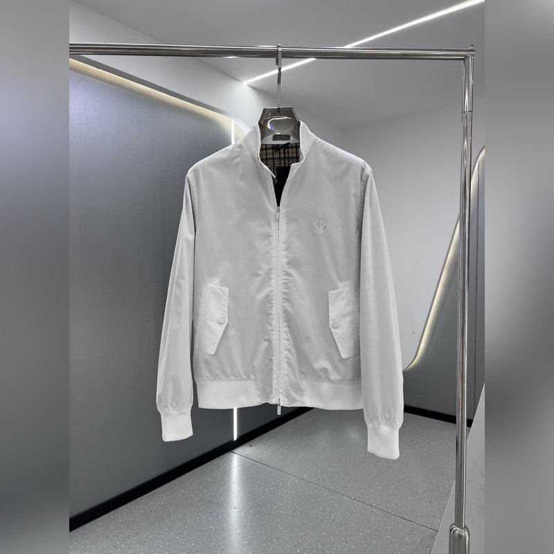 Dior26ss新款夾克，這款短夾克是二零二五秋季男裝系列新品，將Dior經典標