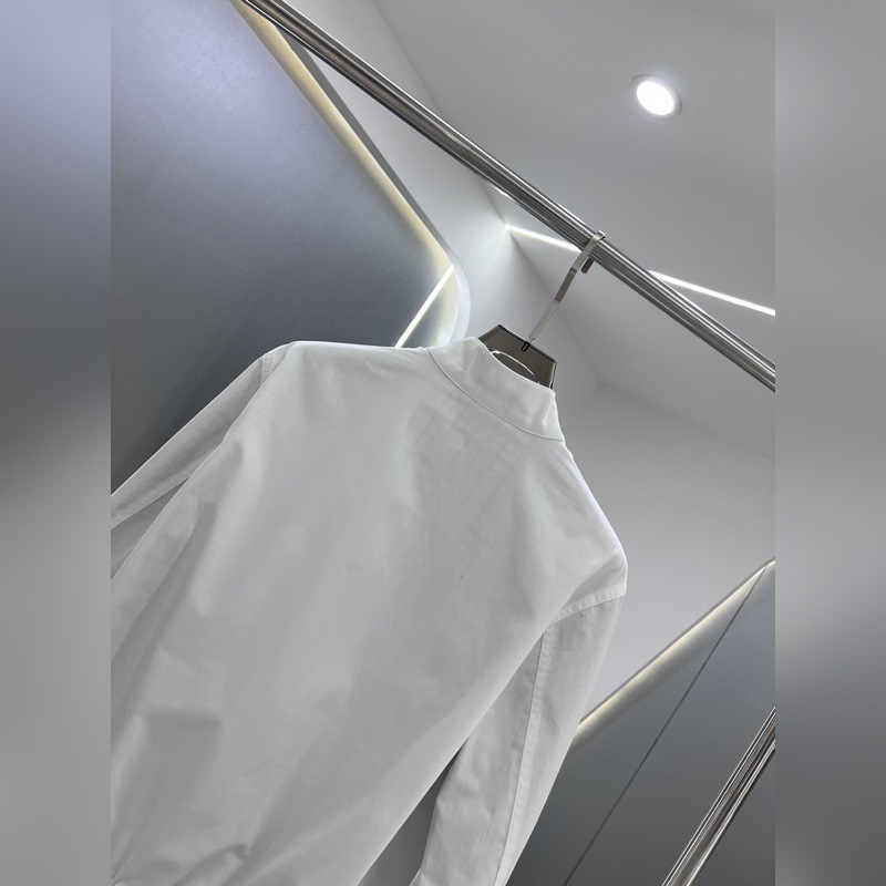 Dior26ss新款夾克，這款短夾克是二零二五秋季男裝系列新品，將Dior經典標