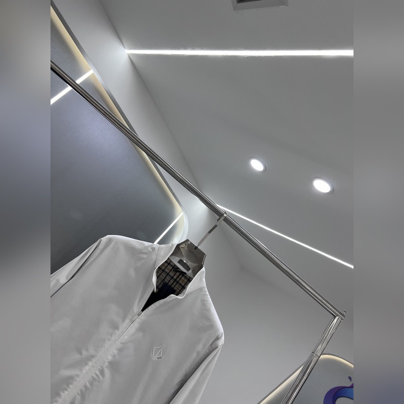 Dior26ss新款夾克，這款短夾克是二零二五秋季男裝系列新品，將Dior經典標