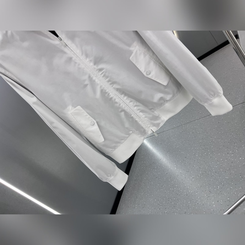 Dior26ss新款夾克，這款短夾克是二零二五秋季男裝系列新品，將Dior經典標