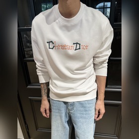 DIOR 2026早秋新款字母膠印純棉寬松休閑衛(wèi)衣 嚴(yán)選純棉材質(zhì)，柔軟親膚，透氣