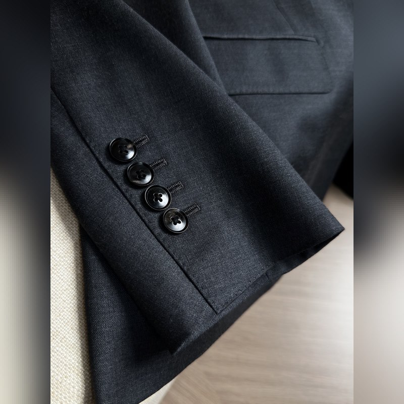 新品！B家經典純羊毛套西平替款 到貨！(不含任何品牌標簽) 高定殿堂級套西! 櫃