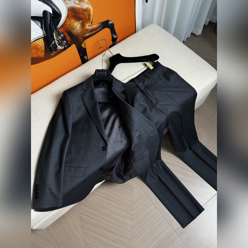 新品！B家經典純羊毛套西平替款 到貨！(不含任何品牌標簽) 高定殿堂級套西! 櫃