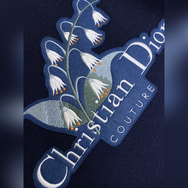 Dior，藍鈴花毛織外套 毛料采用50%棉50%臻品羊毛5針紗線，織機選用進口