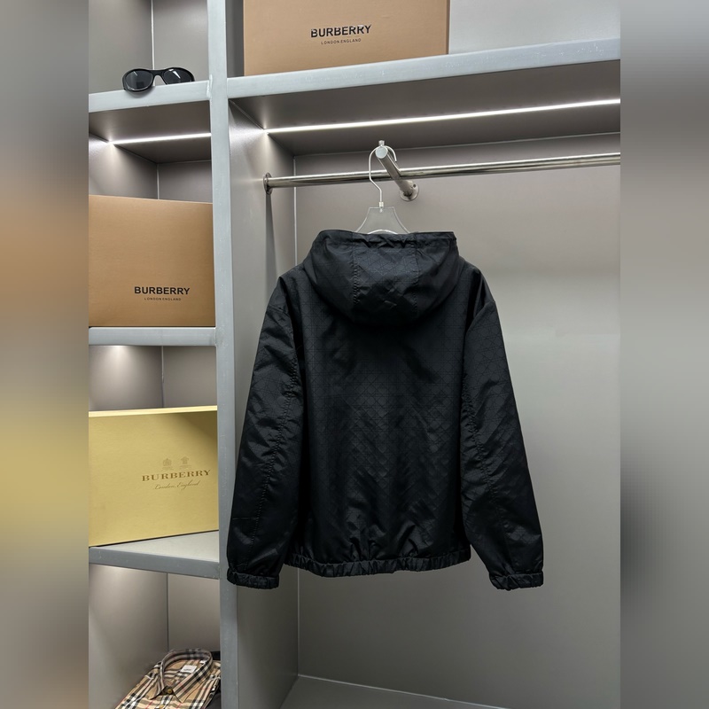 DIOR 迪奧 字母刺繡雙面穿夾克外套 立體修身的裁剪設(shè)計，上身簡約百搭，幹練