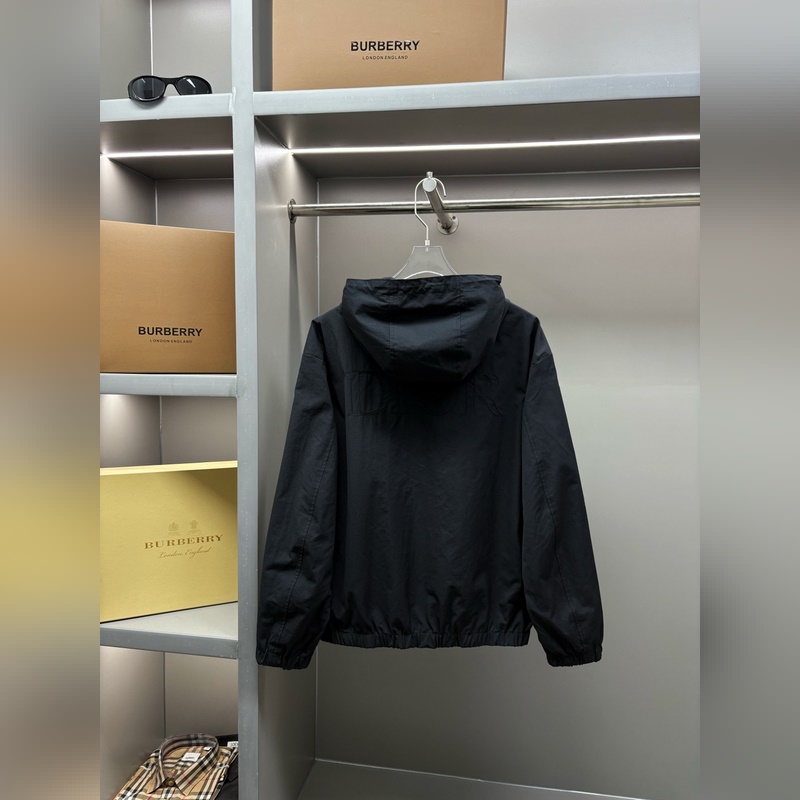 DIOR 迪奧 字母刺繡雙面穿夾克外套 立體修身的裁剪設(shè)計，上身簡約百搭，幹練