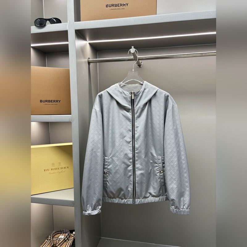 DIOR 迪奧 字母刺繡雙面穿夾克外套 立體修身的裁剪設計，上身簡約百搭，幹練