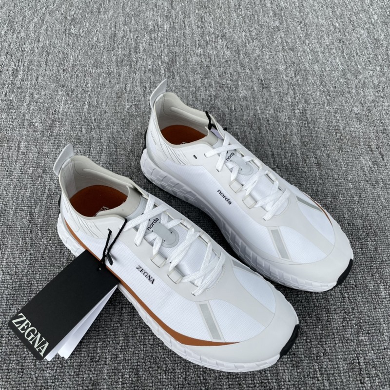Zzegna 傑尼亞聯(lián)名款Xnorda 運(yùn)動(dòng)跑鞋 這款運(yùn)動(dòng)跑鞋上腳透氣性超好，這